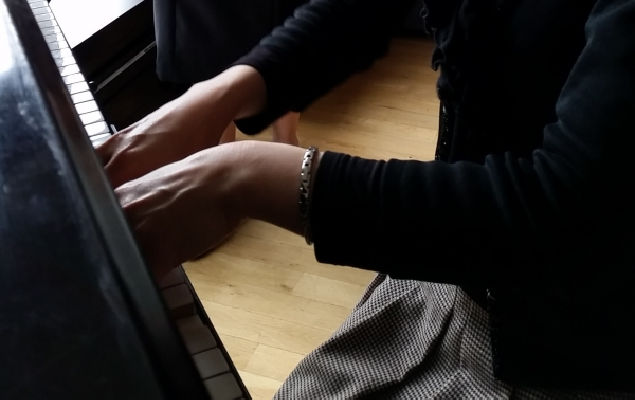 Hands